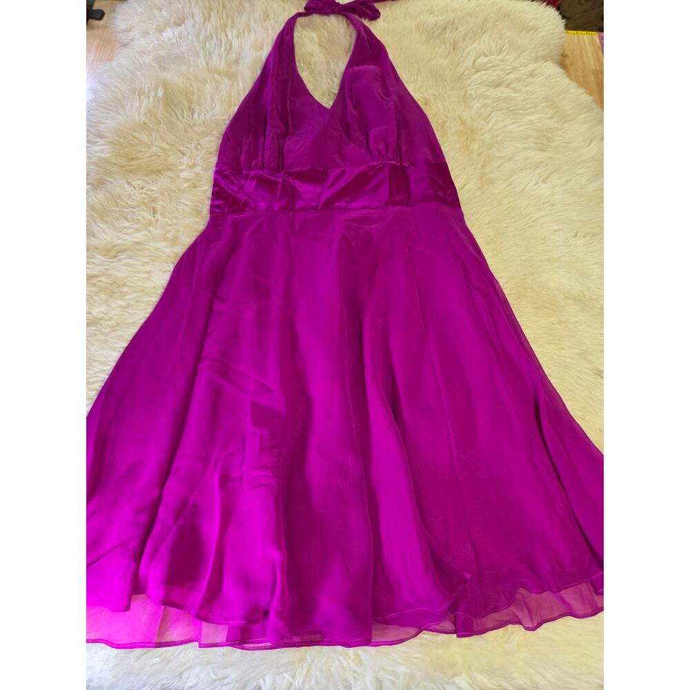 Need Brand - image 2